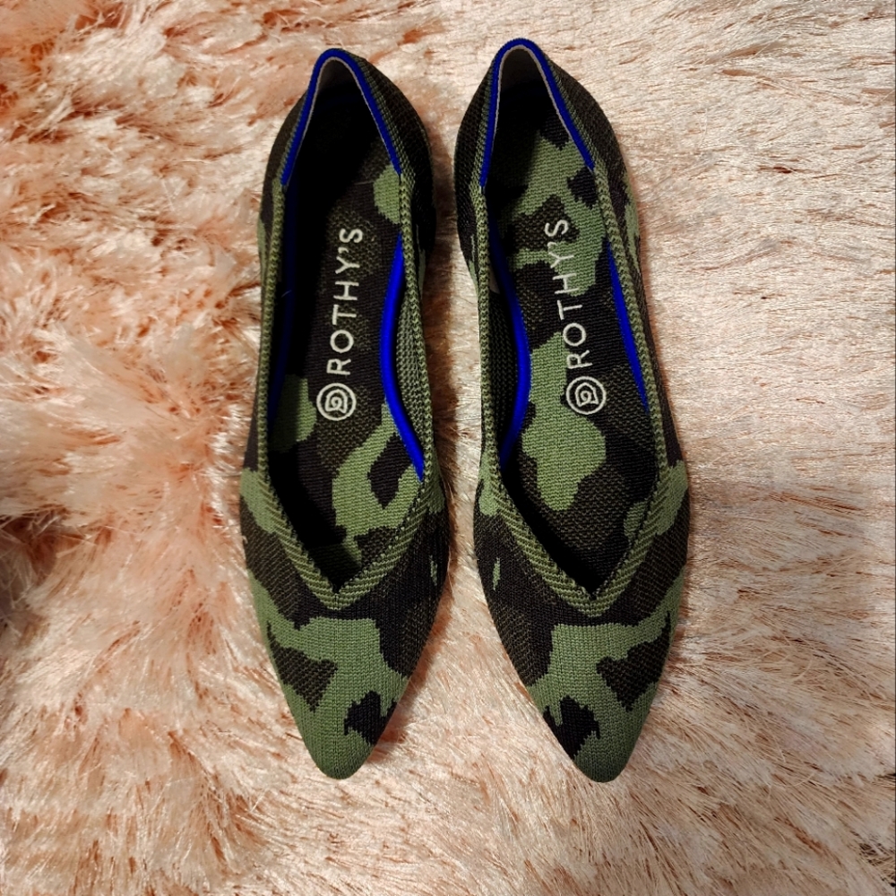 New Rothys point flat